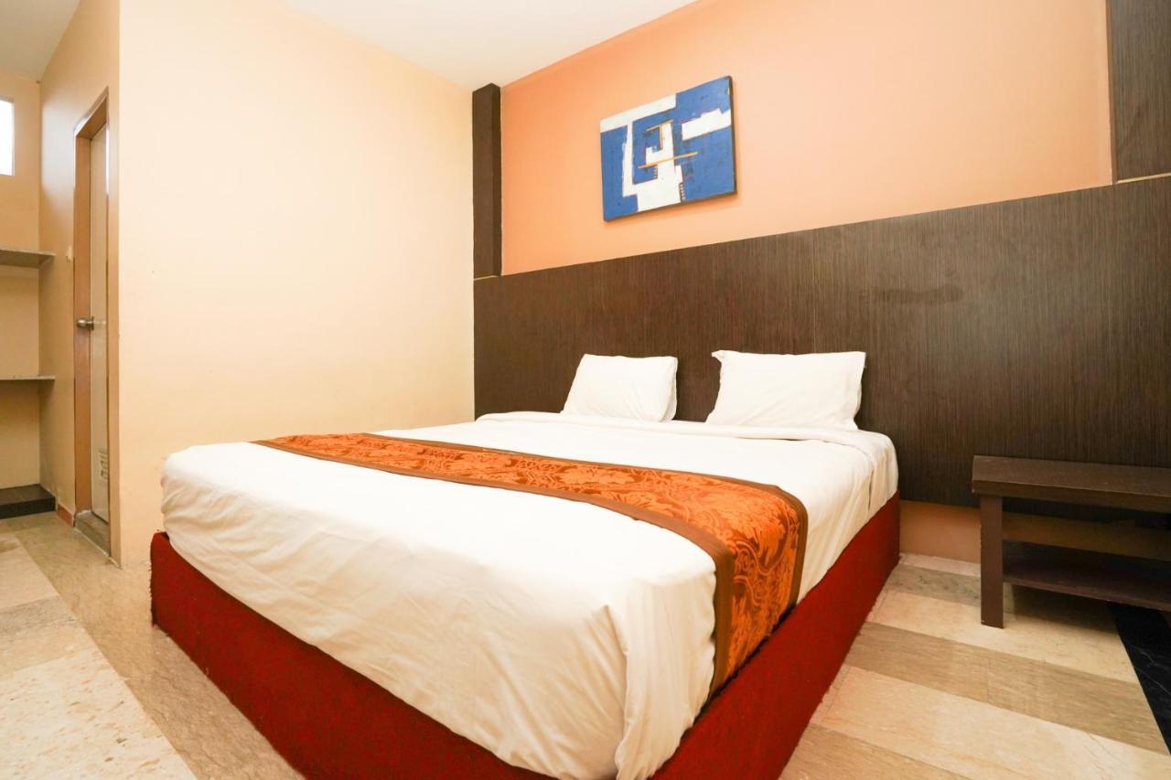Avi Hotel Surabaja Exteriér fotografie